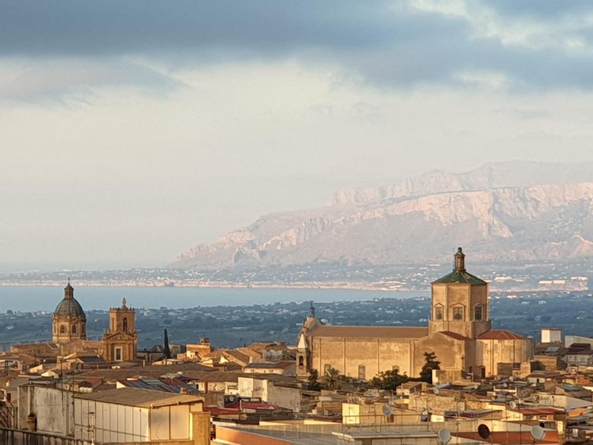 Villa Il Girasole Del Centro Storico à Alcamo Extérieur photo
